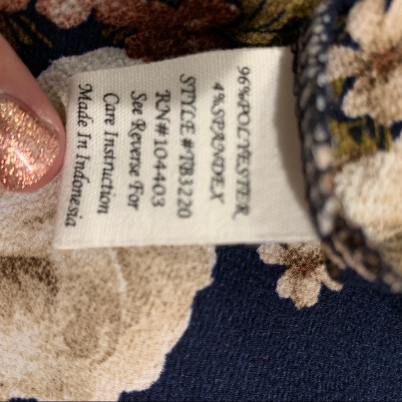 MINE Blouse Blue Floral Print Size Small - Picture 6 of 6